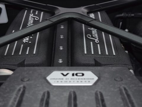 Revolutionizing Performance: The Genius V10 Engine in the Lamborghini Gallardo