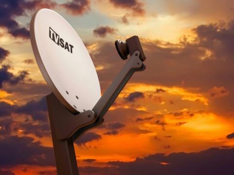 Echostar Announces Spectrum Sale and Commercial Agreement with SpaceX