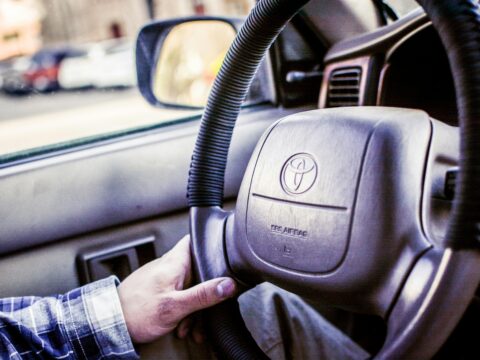 Exploring the 2025 Toyota RAV4: Insights from a Salesperson's Interior Test and Global Reactions