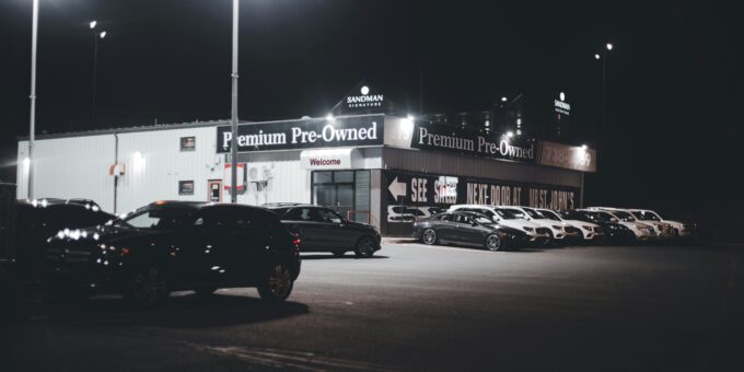 The Unexpected Encounter: A BMW Driver and the Honda Intrusion