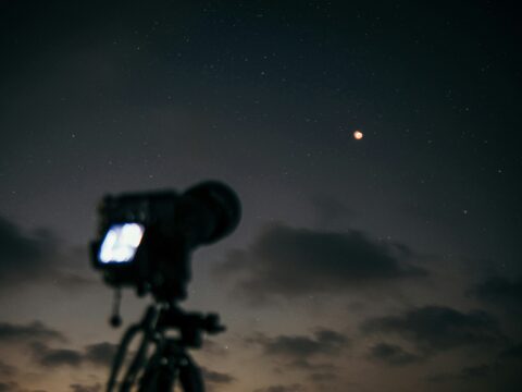 Blood Moon Wows Skywatchers Worldwide: Best Photos of the September 2025 Total Lunar Eclipse