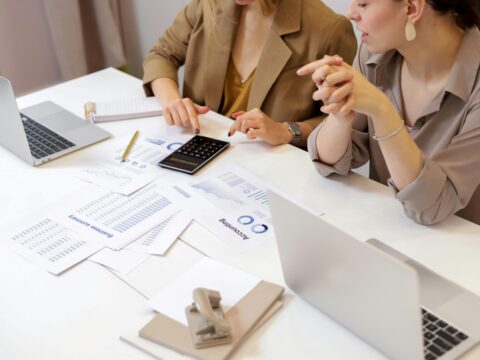 Analyze Political News Like a Professional