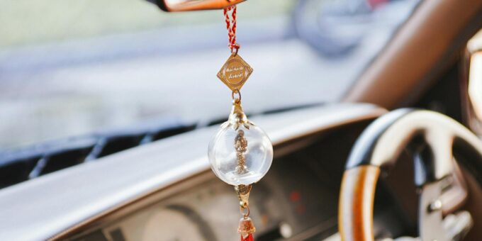 How to Install a Car Dash Cam in 5 Easy Steps