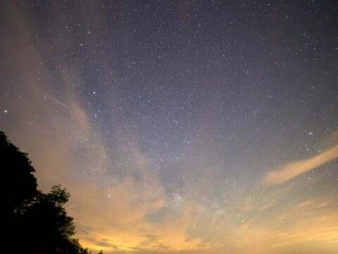 See the Milky Way with the Naked Eye