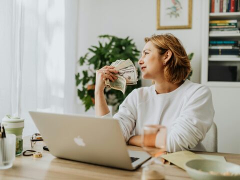 Start Freelancing with AI Skills and Earn Online