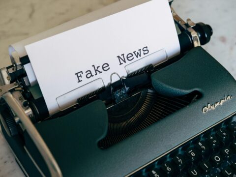 Spot Fake Political News on Social Media