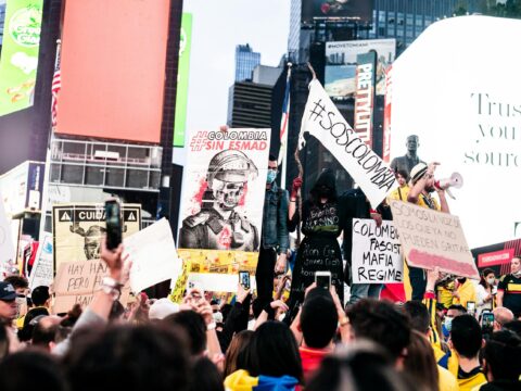 analyze political news without being misled